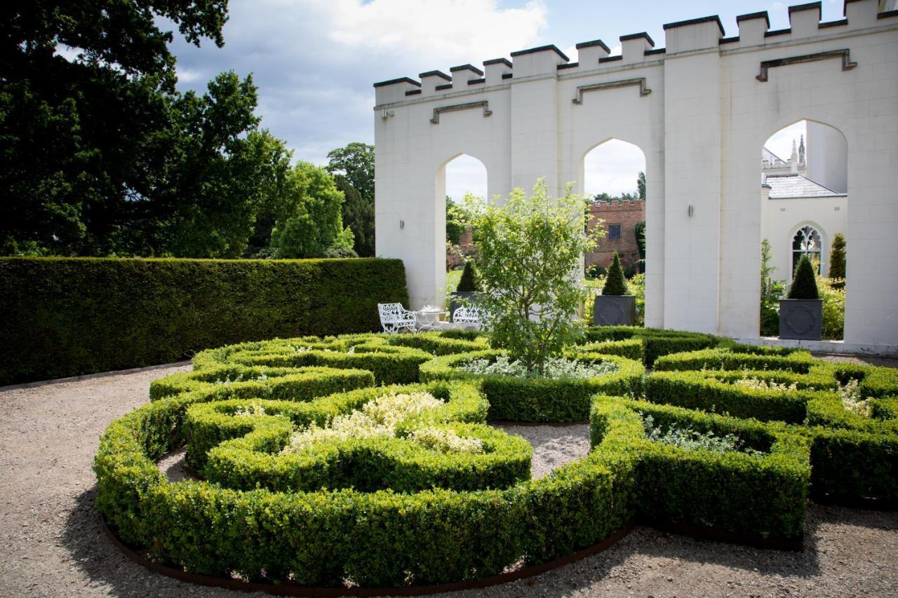 The North Wing - Combermere Abbey Whitchurch  Bagian luar foto