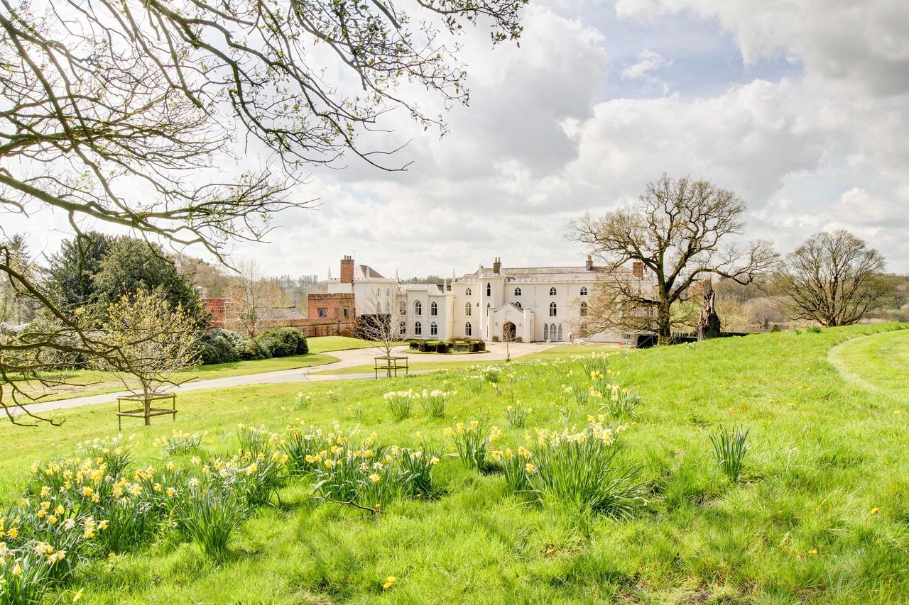 The North Wing - Combermere Abbey Whitchurch  Bagian luar foto