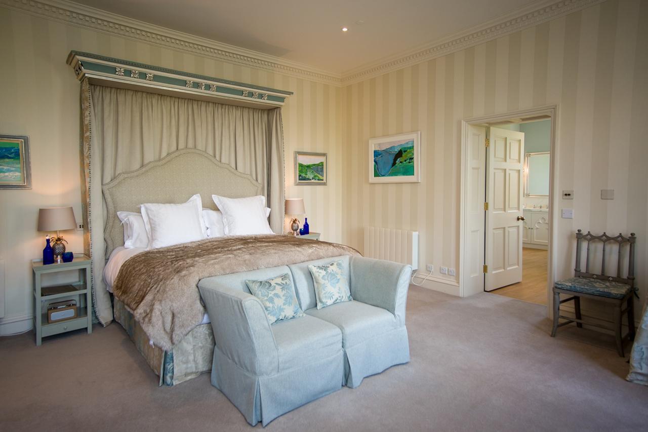 The North Wing - Combermere Abbey Whitchurch  Bagian luar foto
